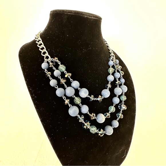 SIMPLY VERA Vera Wang Triple strand Silver tone and Navy Blue beaded necklace - Picture 9 of 12